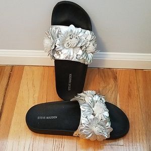 Steve Madden slide sandal S9